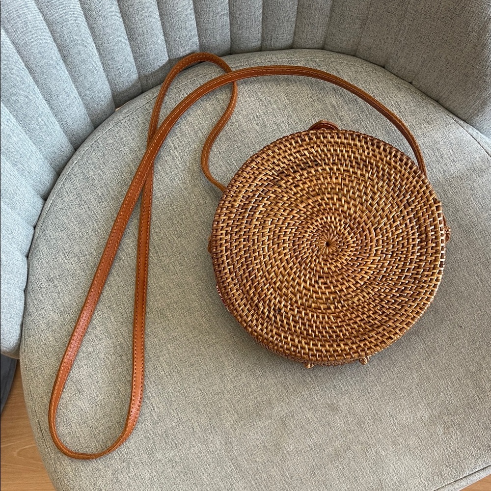 Round Woven Basket Crossbody Bag
